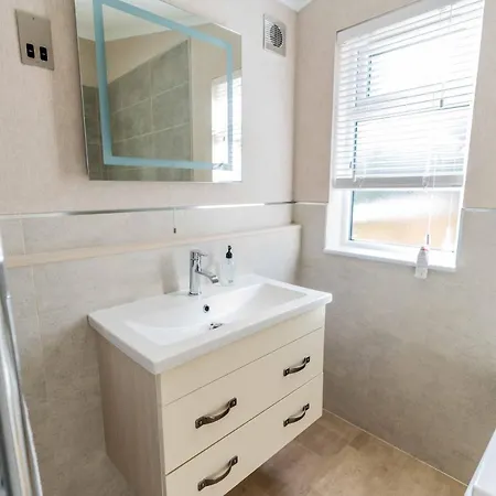 The Deneb 山林小屋 Amotherby